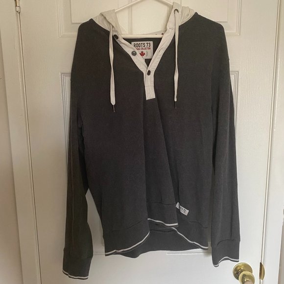 Roots Mens Hoodie Grey body with white hood in Large - Picture 1 of 3